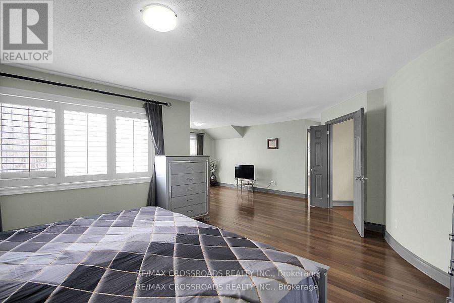 10 Tierney Drive, Ottawa, ON - Indoor Photo Showing Bedroom