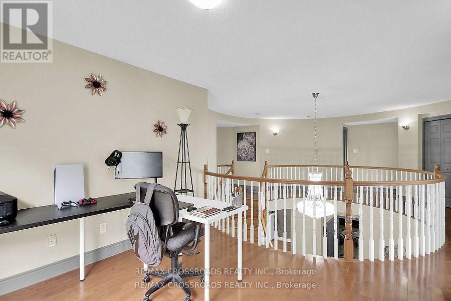 10 Tierney Drive, Ottawa, ON - Indoor