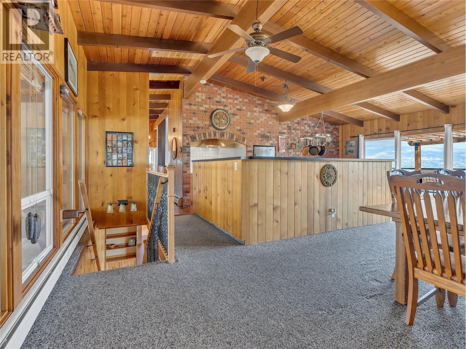 9402 Front Bench Road, Summerland, BC - Indoor