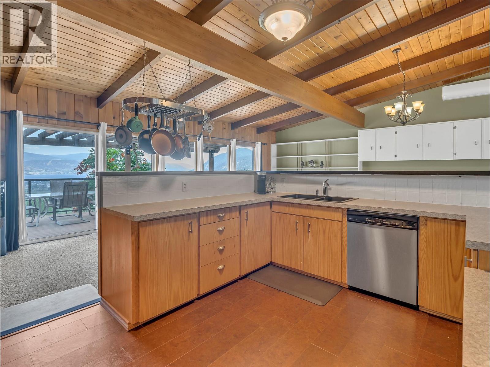 9402 Front Bench Road, Summerland, BC - Indoor Photo Showing Kitchen With Double Sink