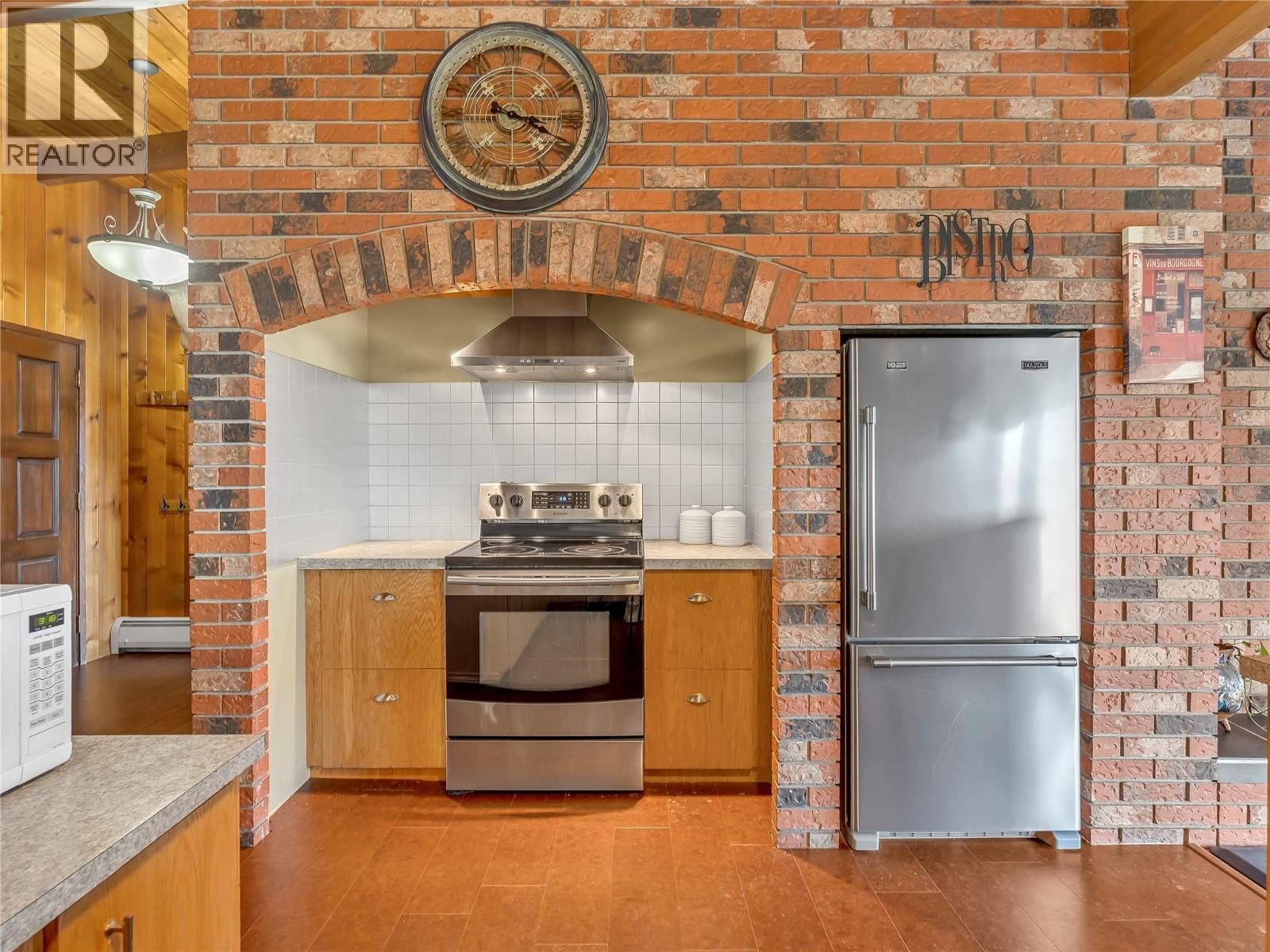 9402 Front Bench Road, Summerland, BC - Indoor Photo Showing Kitchen