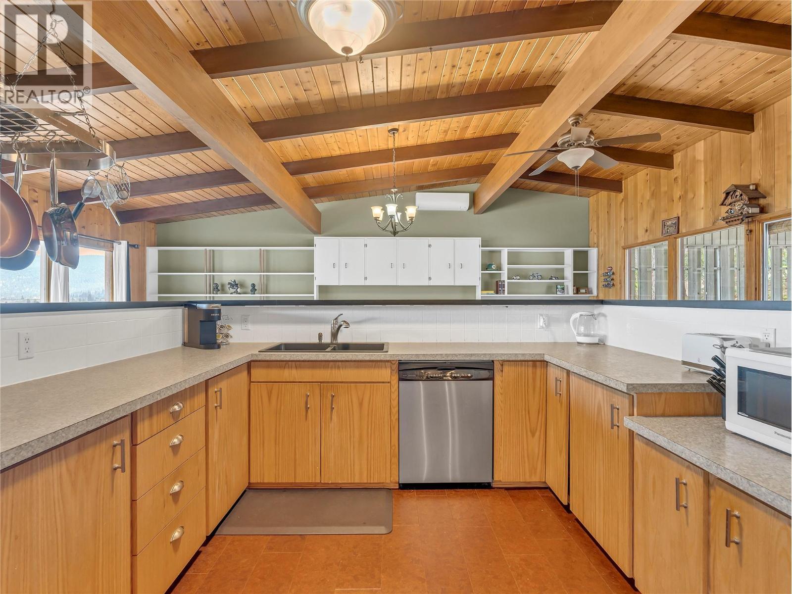9402 Front Bench Road, Summerland, BC - Indoor Photo Showing Kitchen With Double Sink