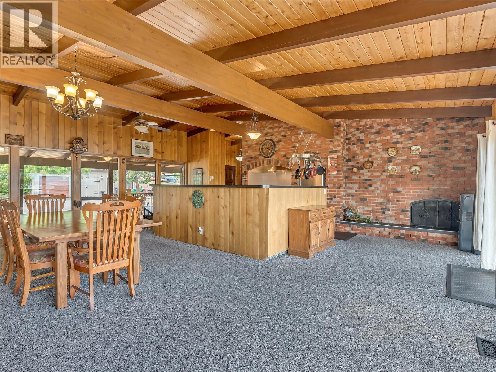 9402 Front Bench Road, Summerland, BC - Indoor