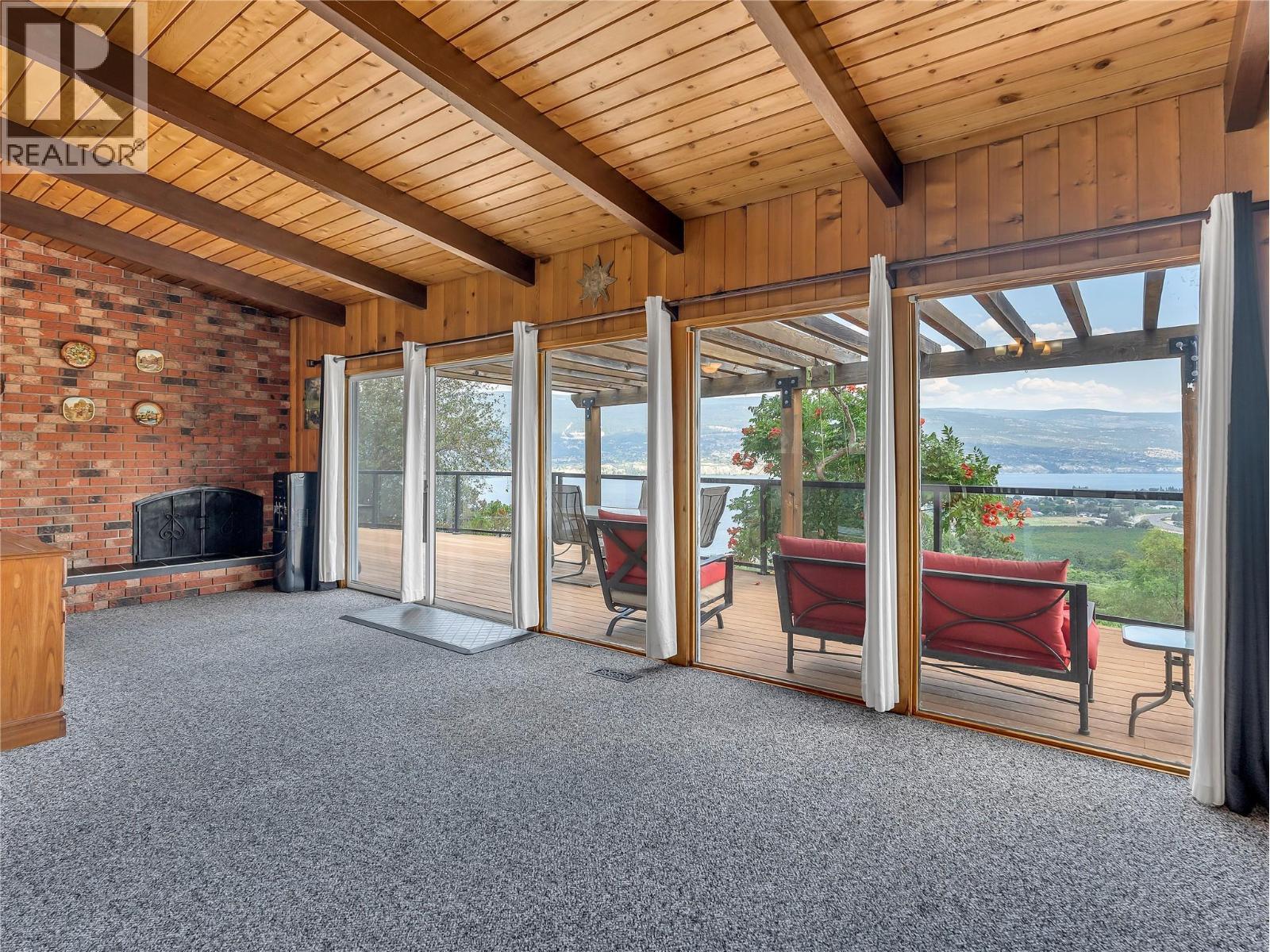 9402 Front Bench Road, Summerland, BC - With Deck Patio Veranda With Exterior