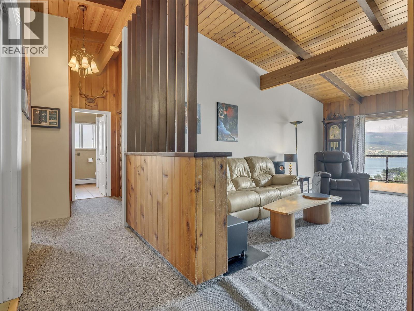 9402 Front Bench Road, Summerland, BC - Indoor