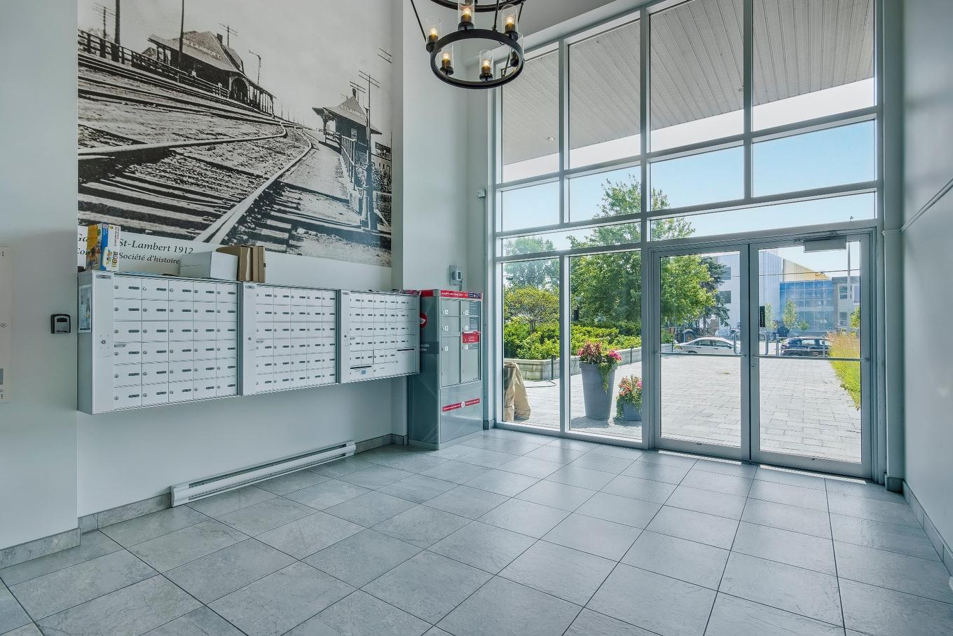 Entrée extérieure - 312-100 Rue Cartier, Saint-Lambert, QC - Indoor Photo Showing Other Room