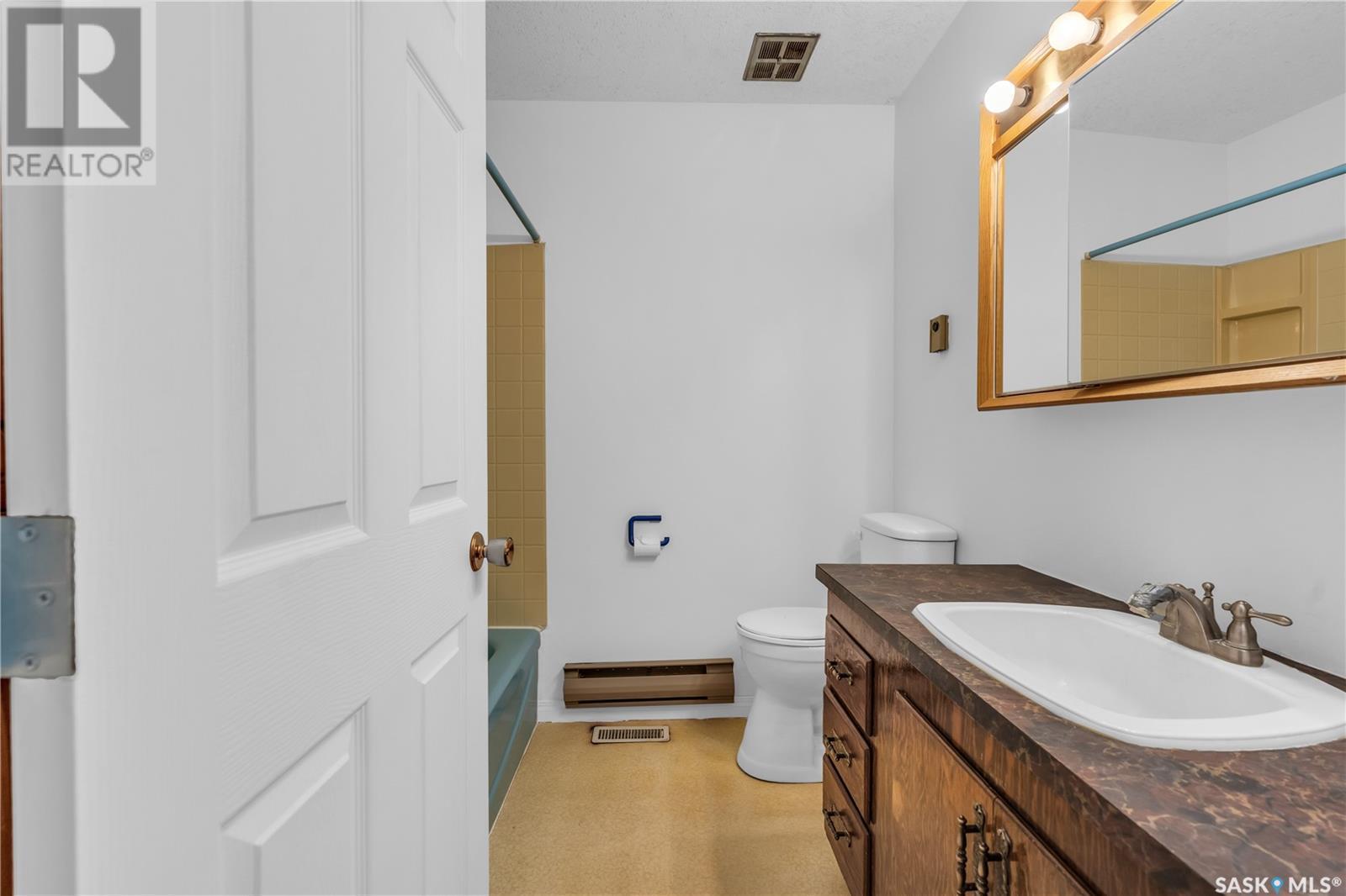115 Boyer Drive, Meota Rm No.468, SK - Indoor Photo Showing Bathroom