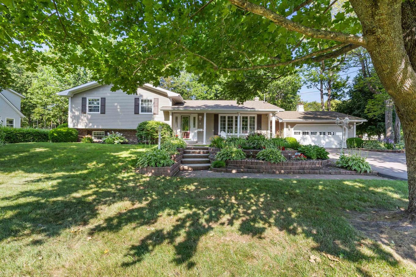 6 Maple Grove Avenue, Charlottetown, PE