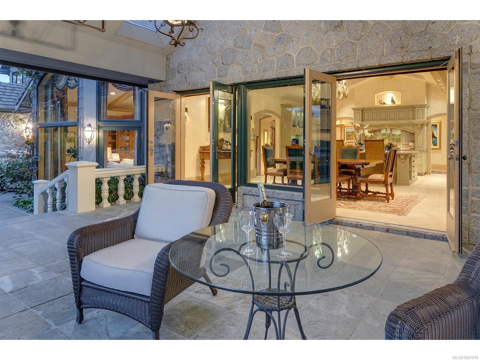 3445 Beach Dr, Oak Bay, BC