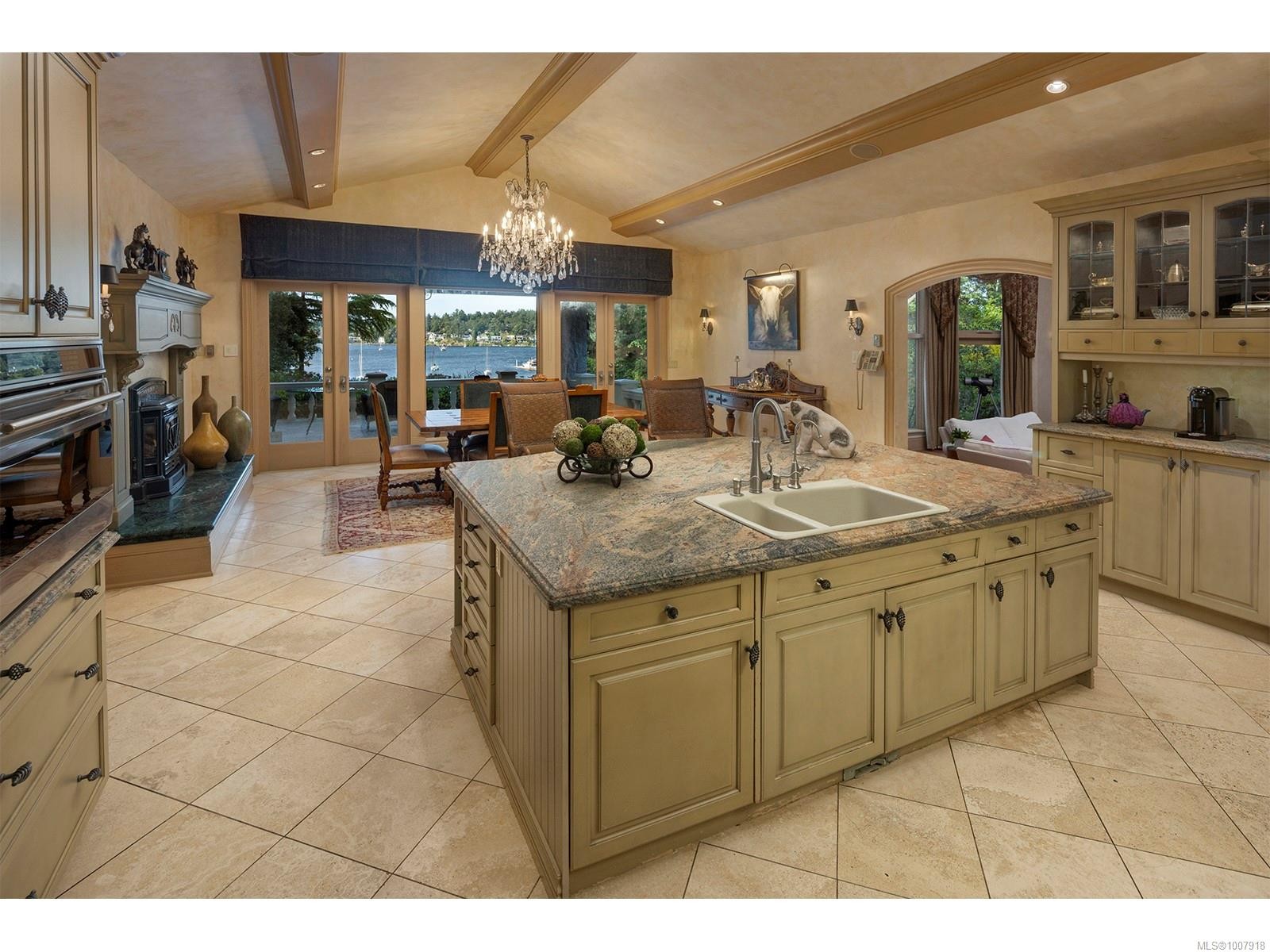 3445 Beach Dr, Oak Bay, BC