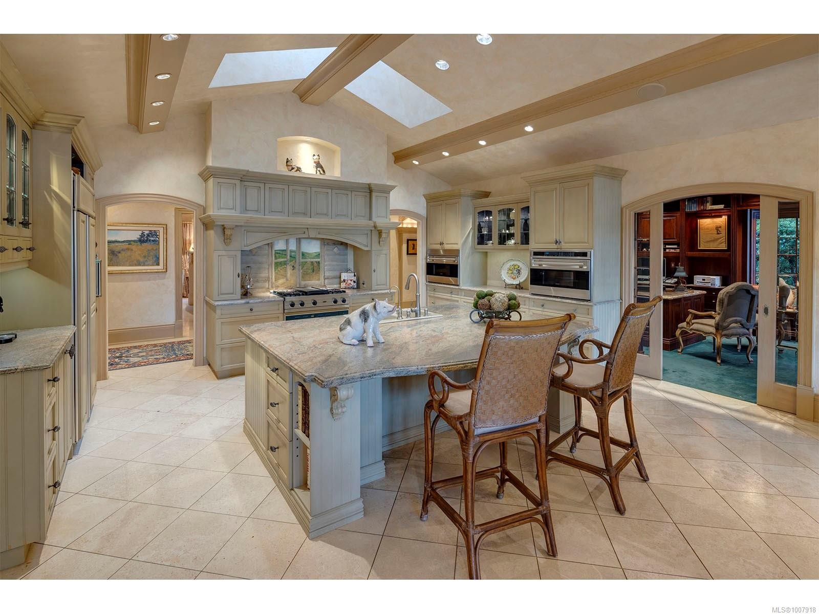 3445 Beach Dr, Oak Bay, BC