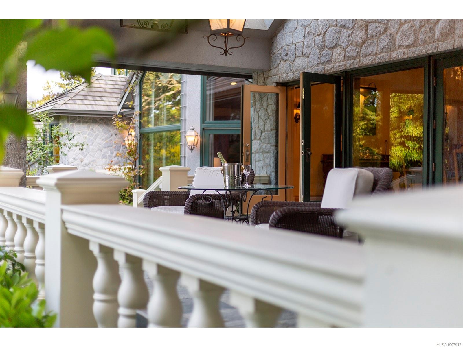 3445 Beach Dr, Oak Bay, BC