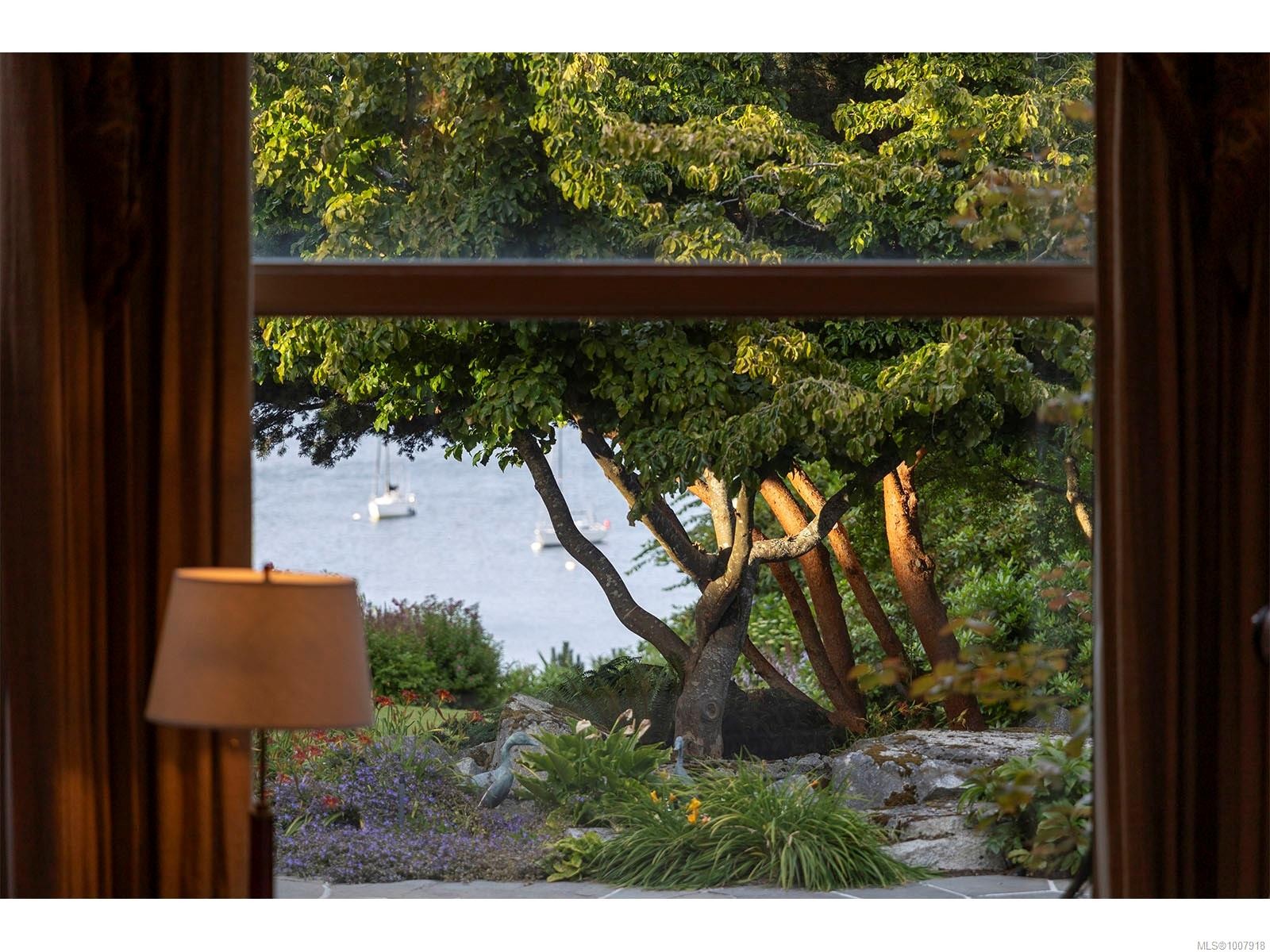 3445 Beach Dr, Oak Bay, BC