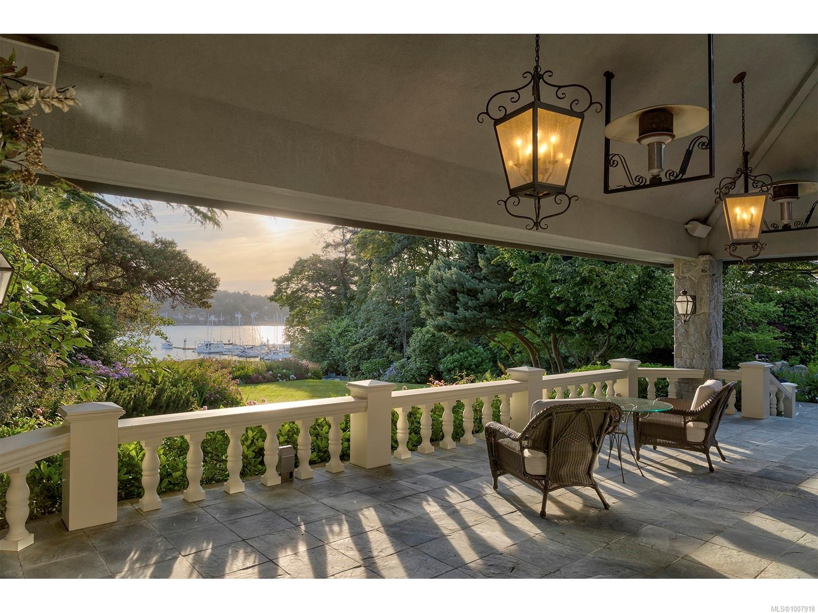 3445 Beach Dr, Oak Bay, BC