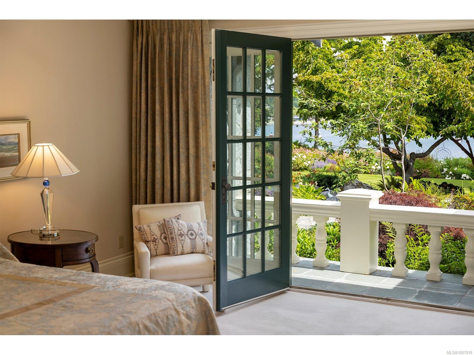 3445 Beach Dr, Oak Bay, BC