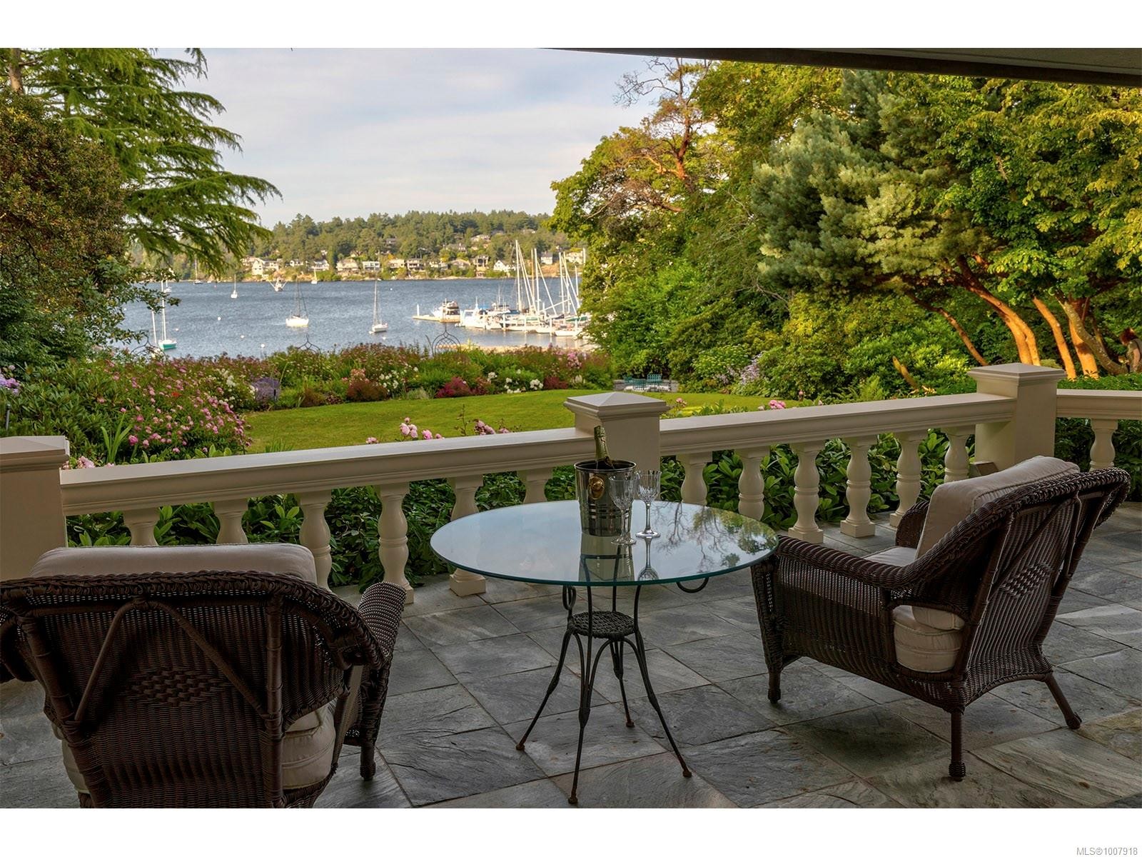 3445 Beach Dr, Oak Bay, BC