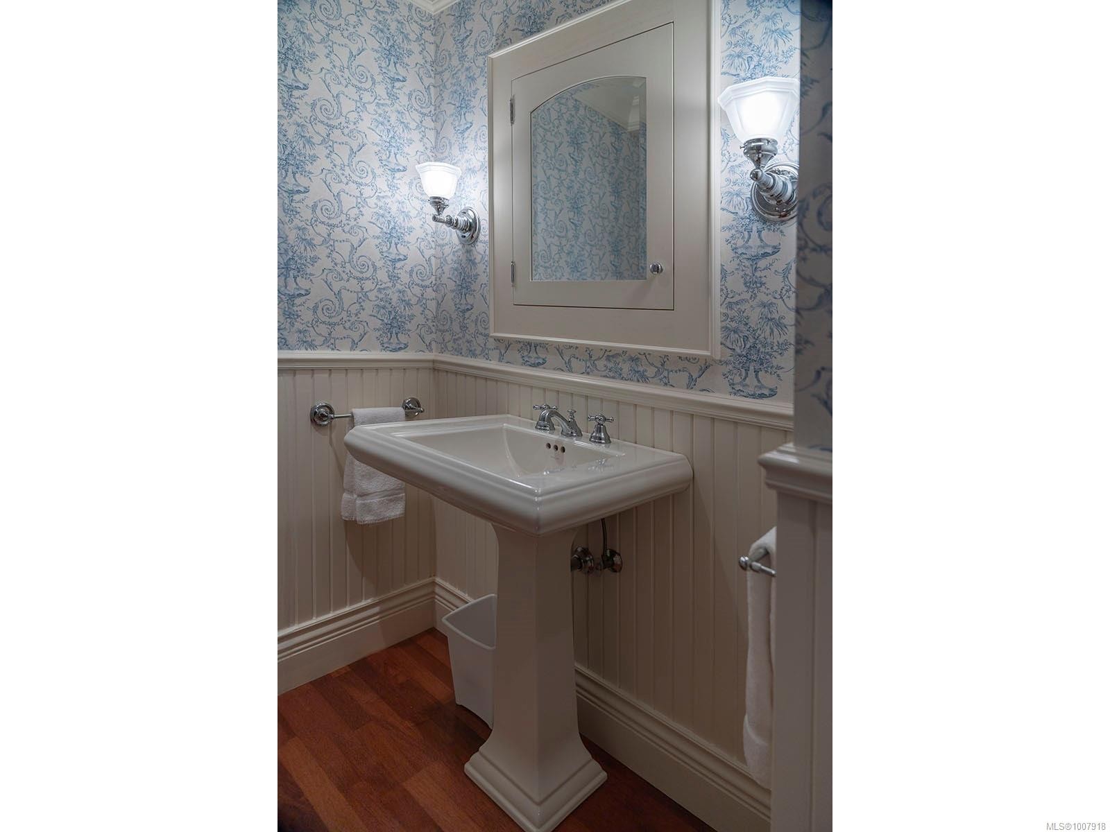 3445 Beach Dr, Oak Bay, BC