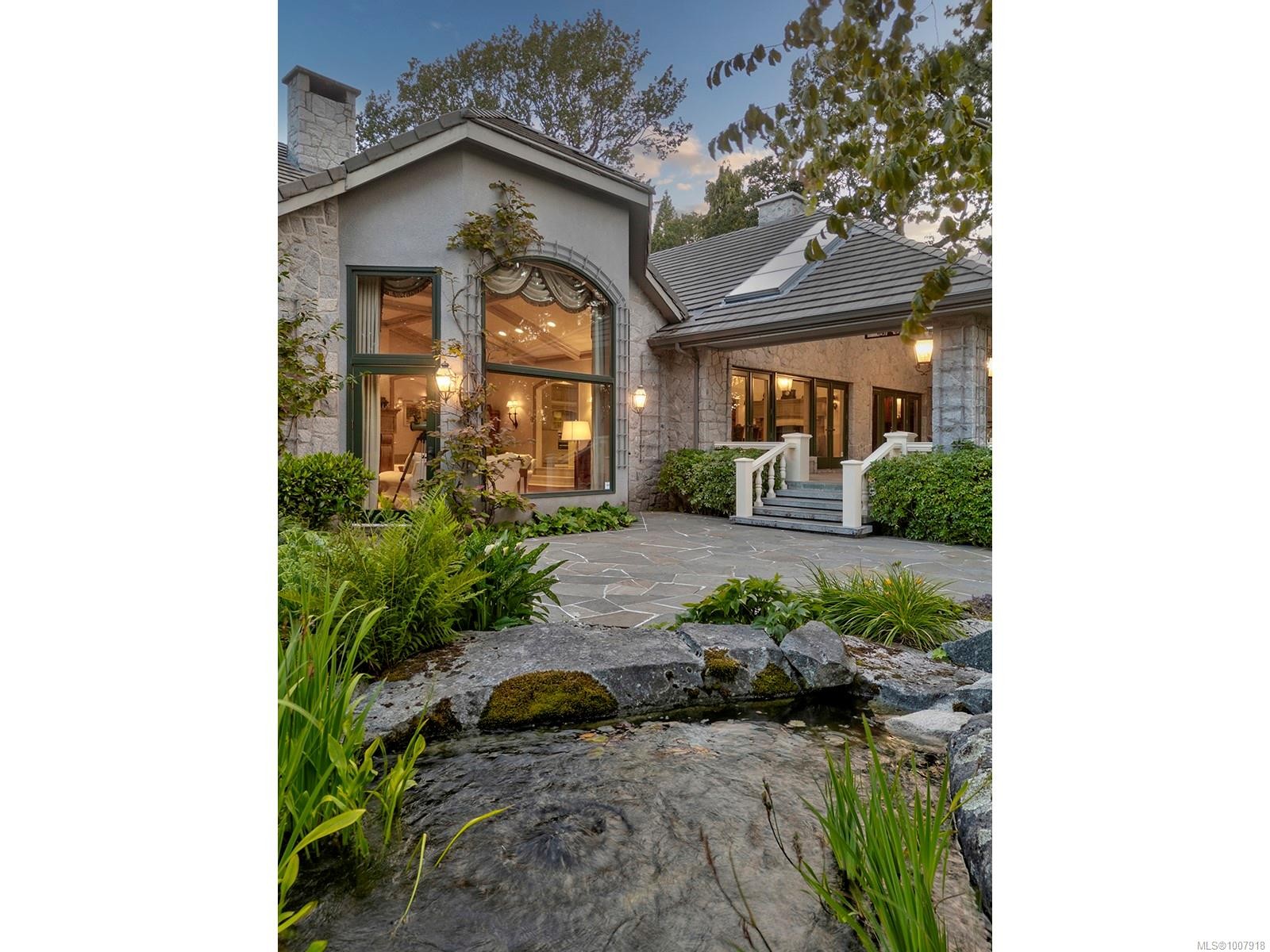 3445 Beach Dr, Oak Bay, BC