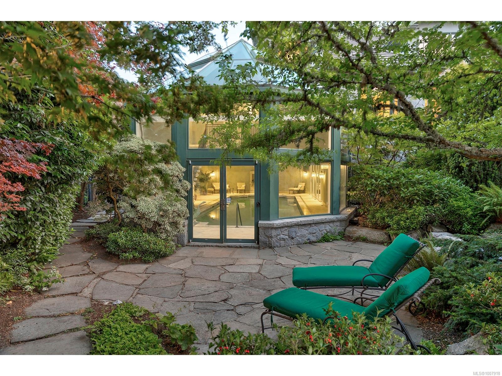 3445 Beach Dr, Oak Bay, BC