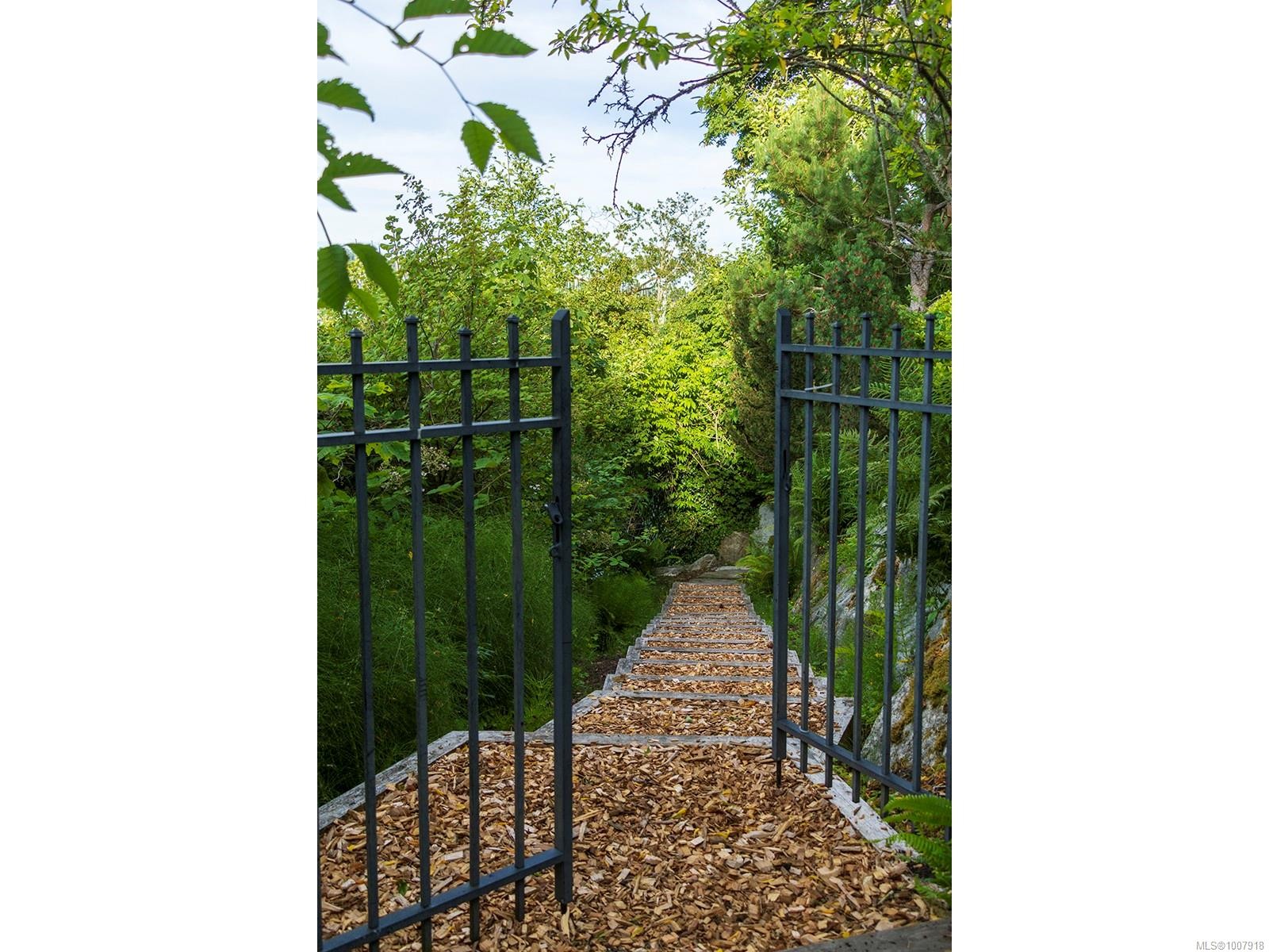 3445 Beach Dr, Oak Bay, BC