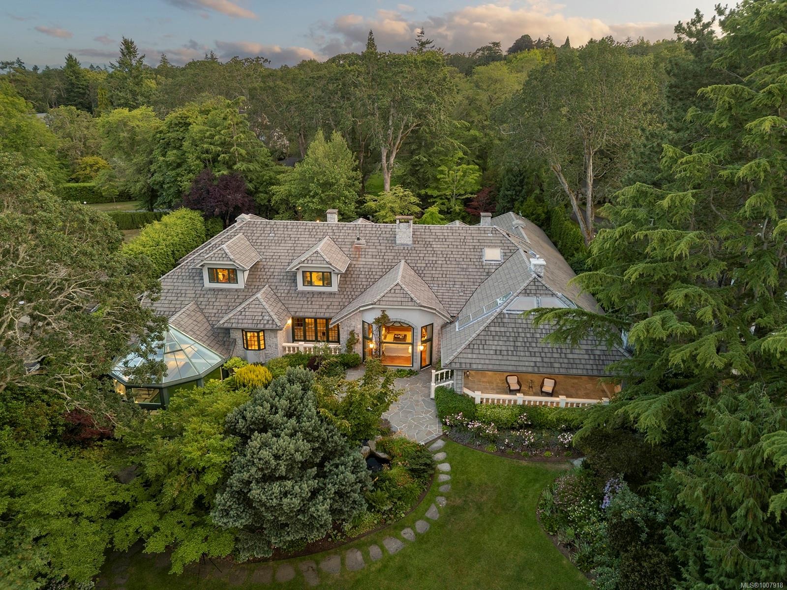 3445 Beach Dr, Oak Bay, BC