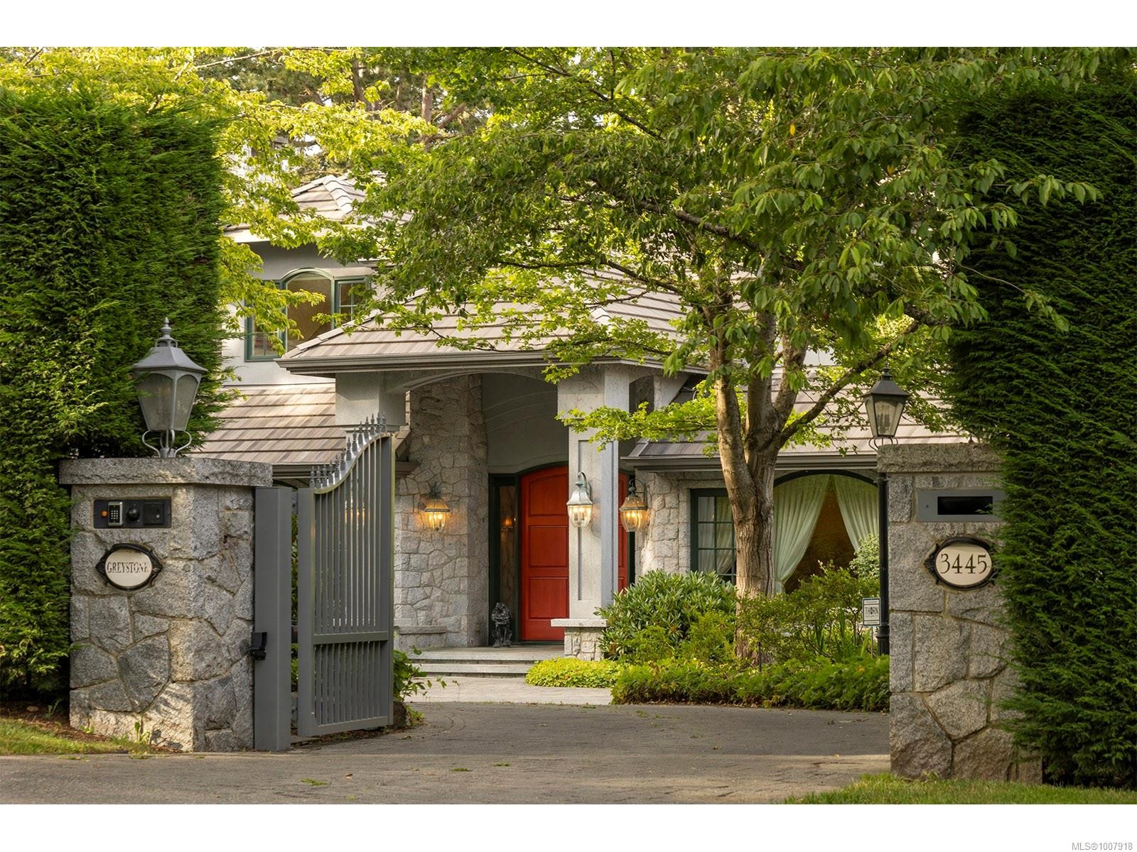 3445 Beach Dr, Oak Bay, BC