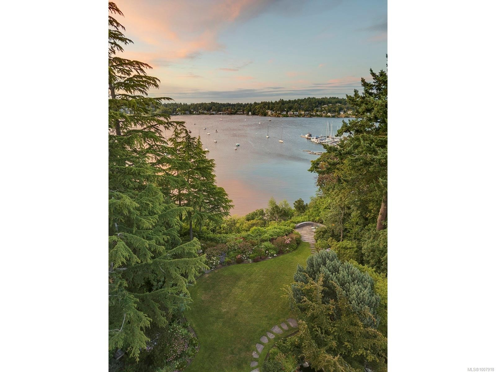 3445 Beach Dr, Oak Bay, BC