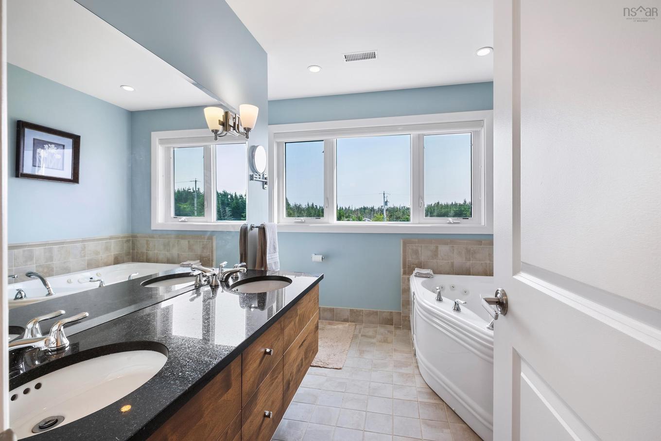 89 Bastion Avenue, Louisbourg, NS