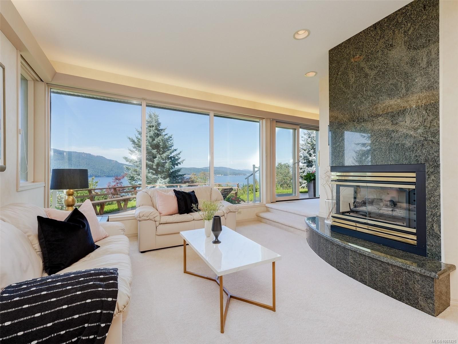 1360 Cloake Hill Rd, North Saanich, BC