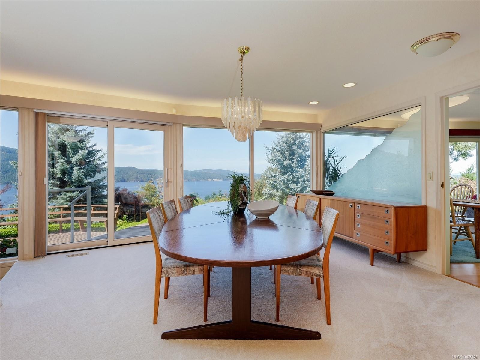 1360 Cloake Hill Rd, North Saanich, BC