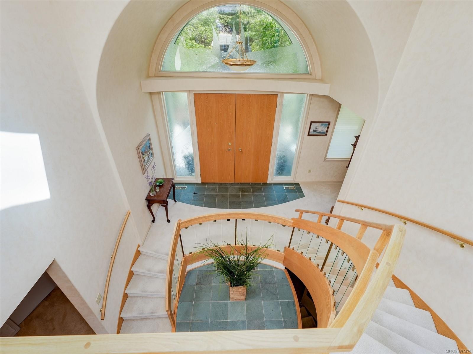 1360 Cloake Hill Rd, North Saanich, BC