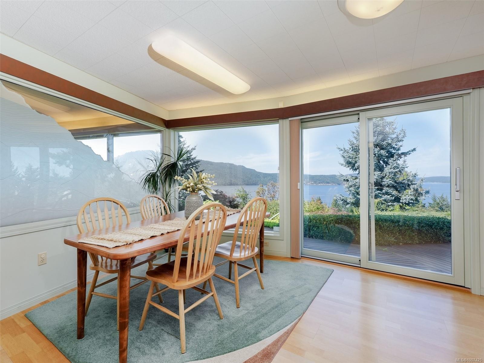 1360 Cloake Hill Rd, North Saanich, BC