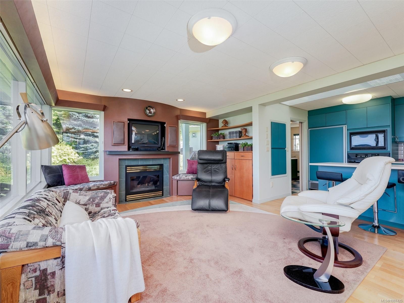 1360 Cloake Hill Rd, North Saanich, BC