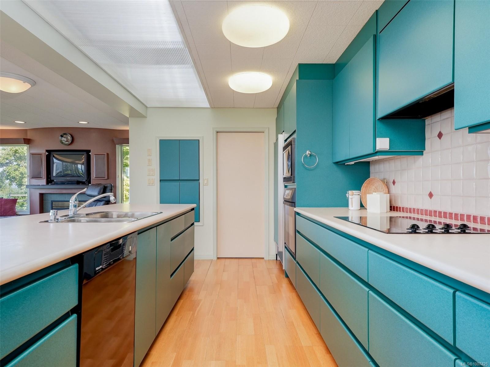 1360 Cloake Hill Rd, North Saanich, BC