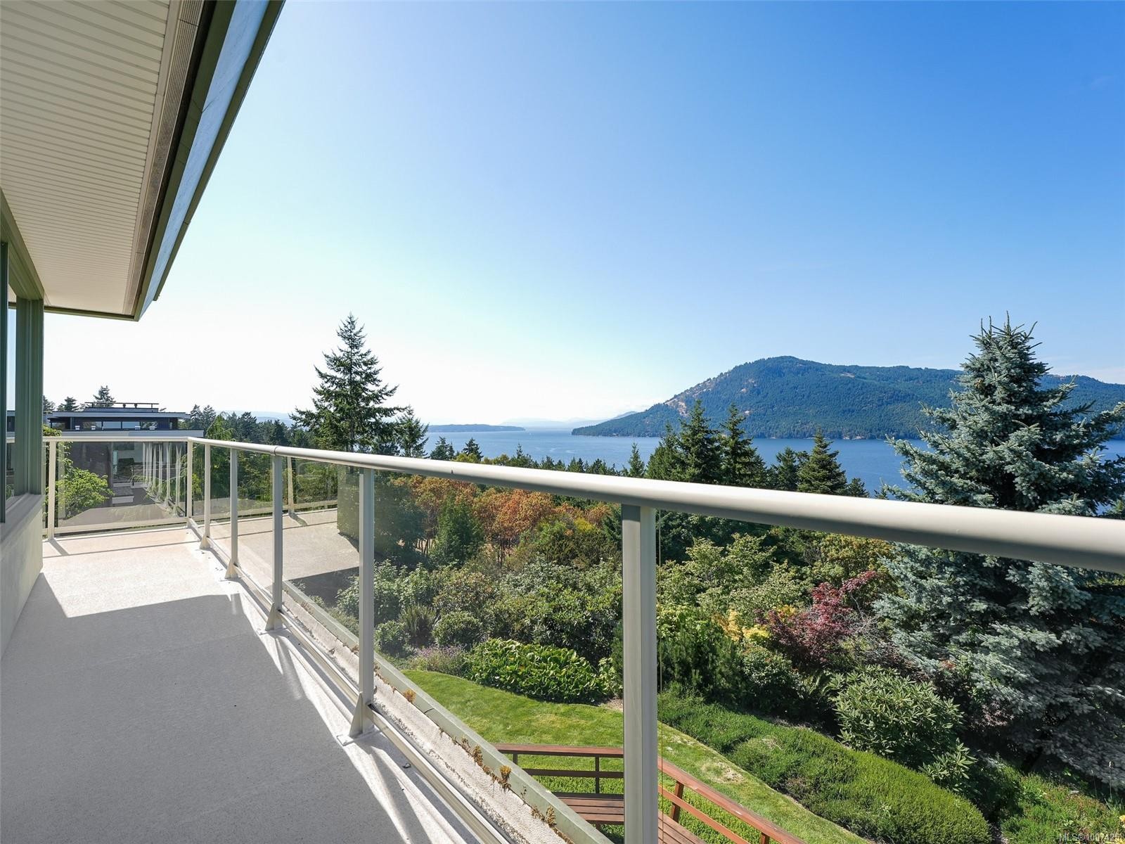 1360 Cloake Hill Rd, North Saanich, BC