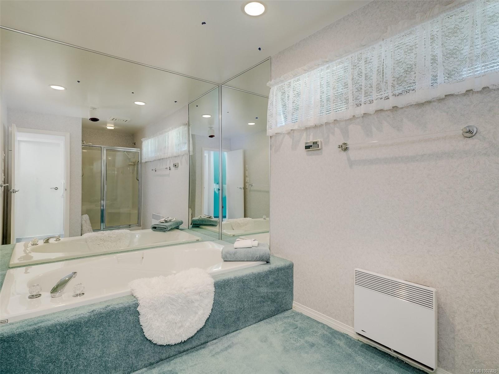 1360 Cloake Hill Rd, North Saanich, BC