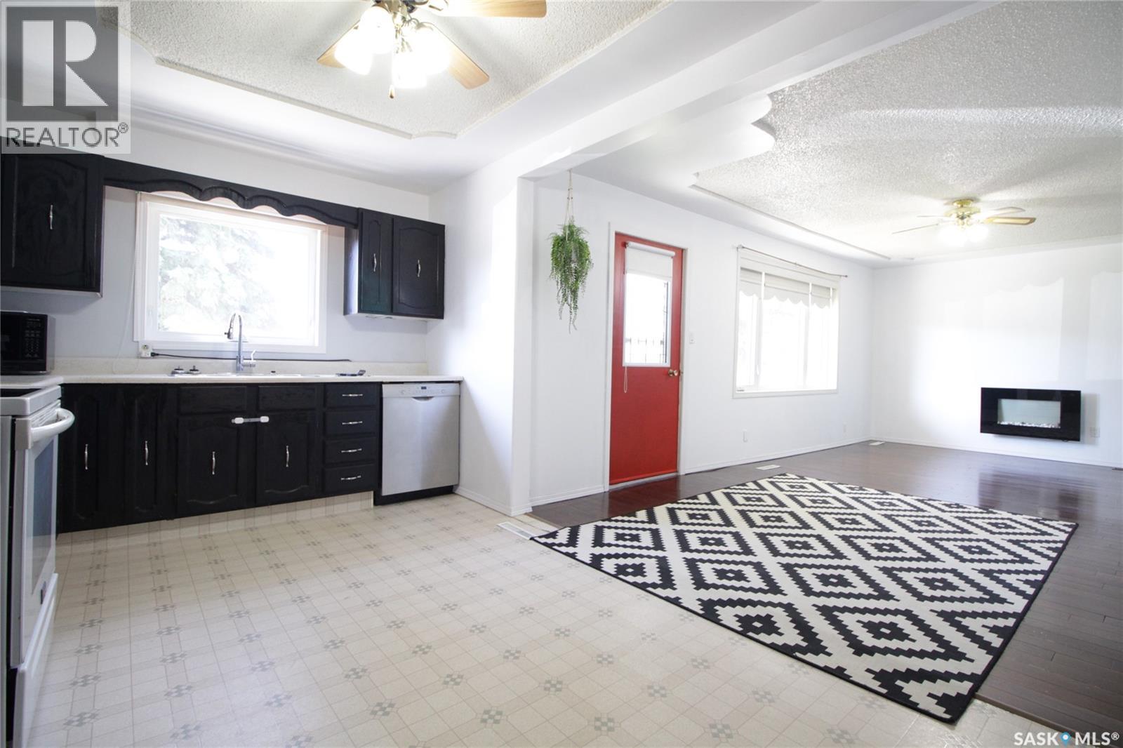 108 Wright Road, Moosomin, SK - Indoor Photo Showing Kitchen