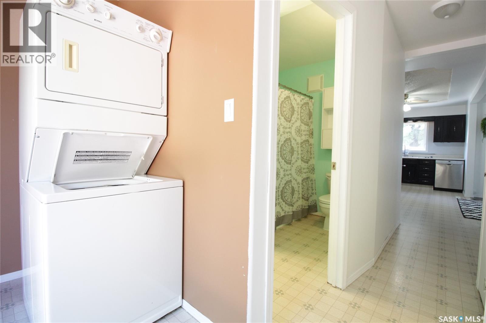 108 Wright Road, Moosomin, SK - Indoor Photo Showing Laundry Room