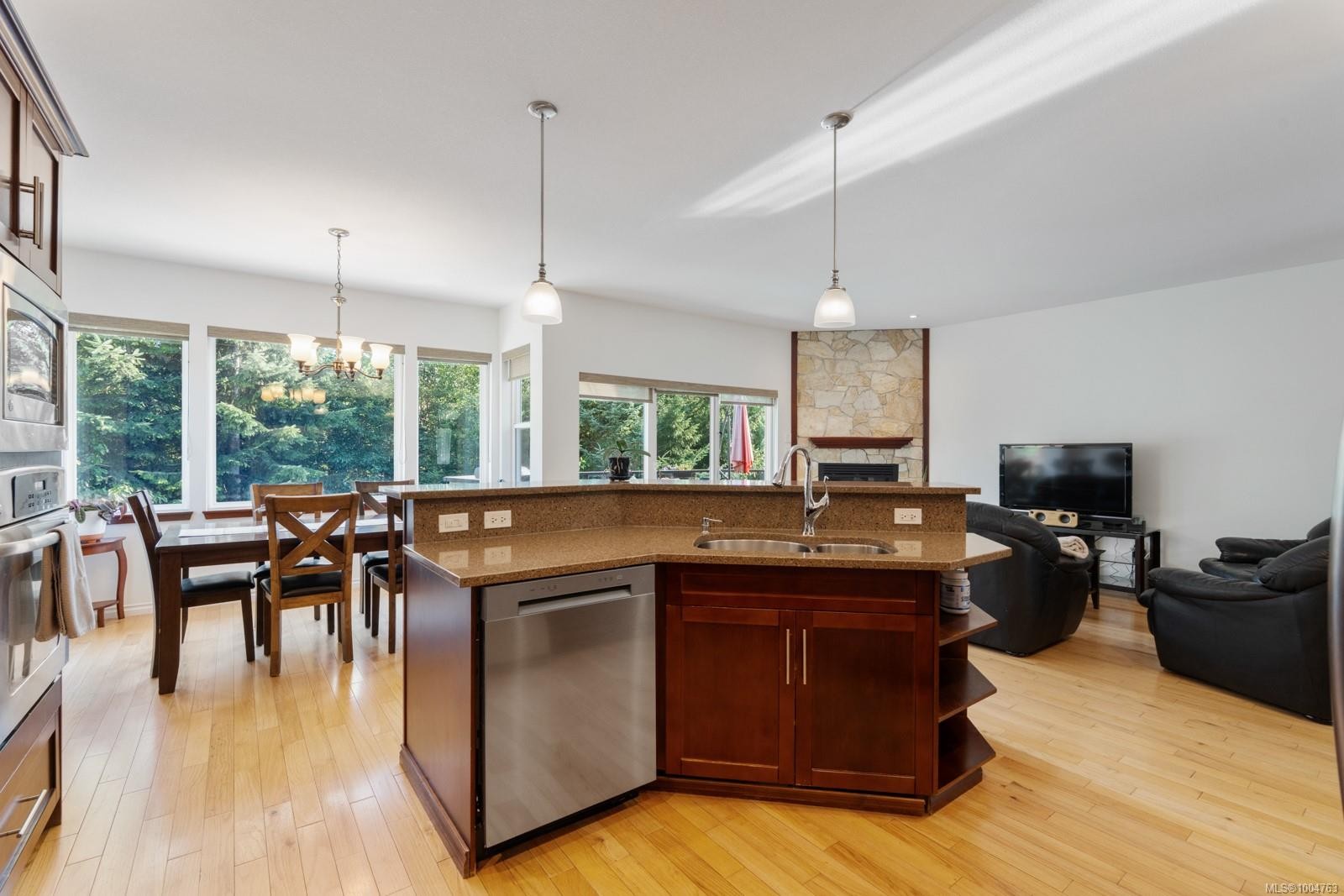 112 Beech Cres, Lake Cowichan, BC