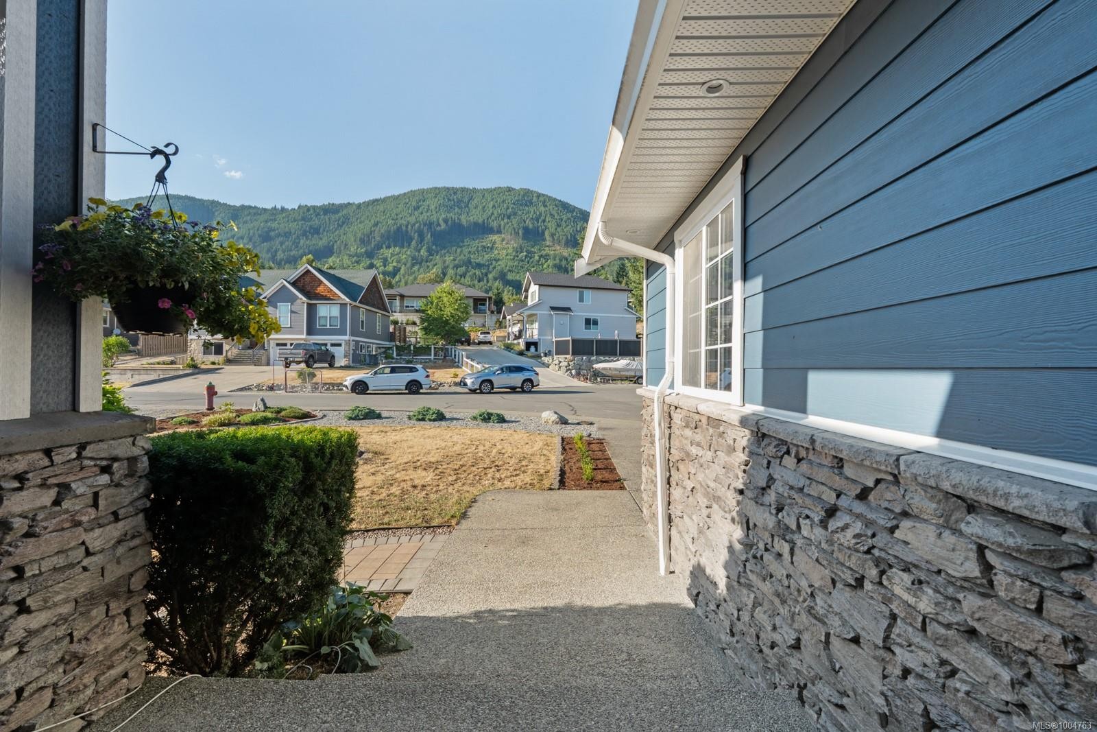 112 Beech Cres, Lake Cowichan, BC