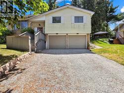 11 GLENDA STREET Norfolk, ON N3Y 4T3