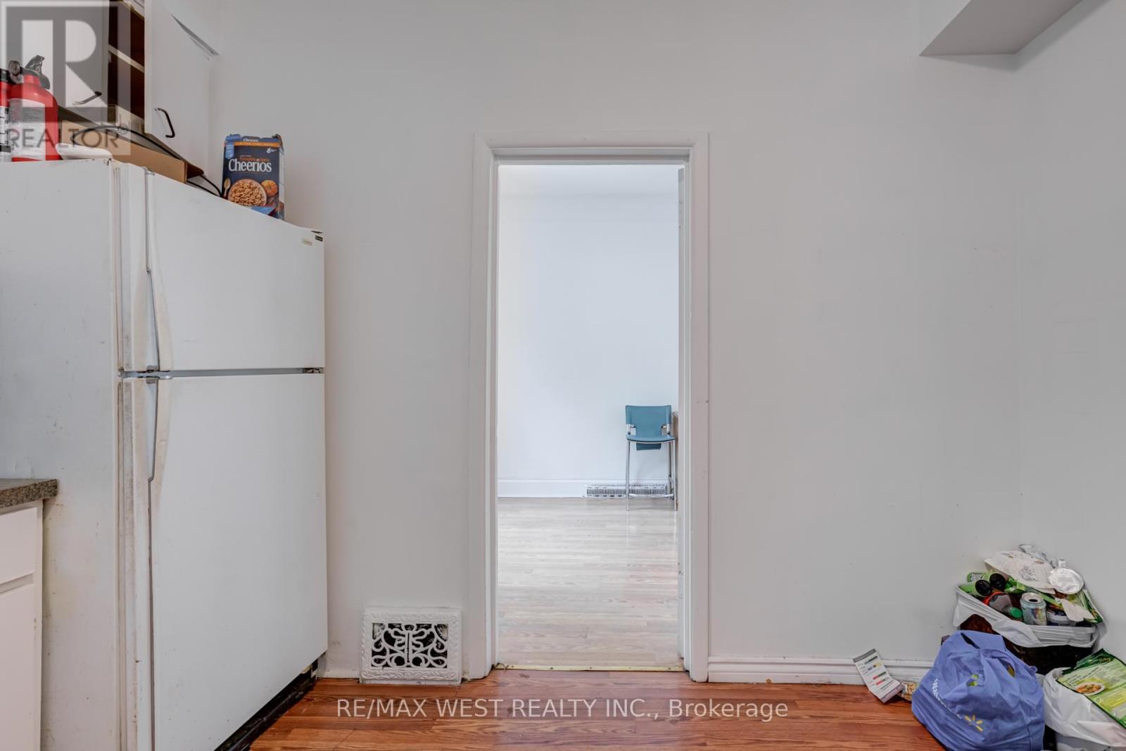 673 Wilson Street, Hamilton, ON - Indoor