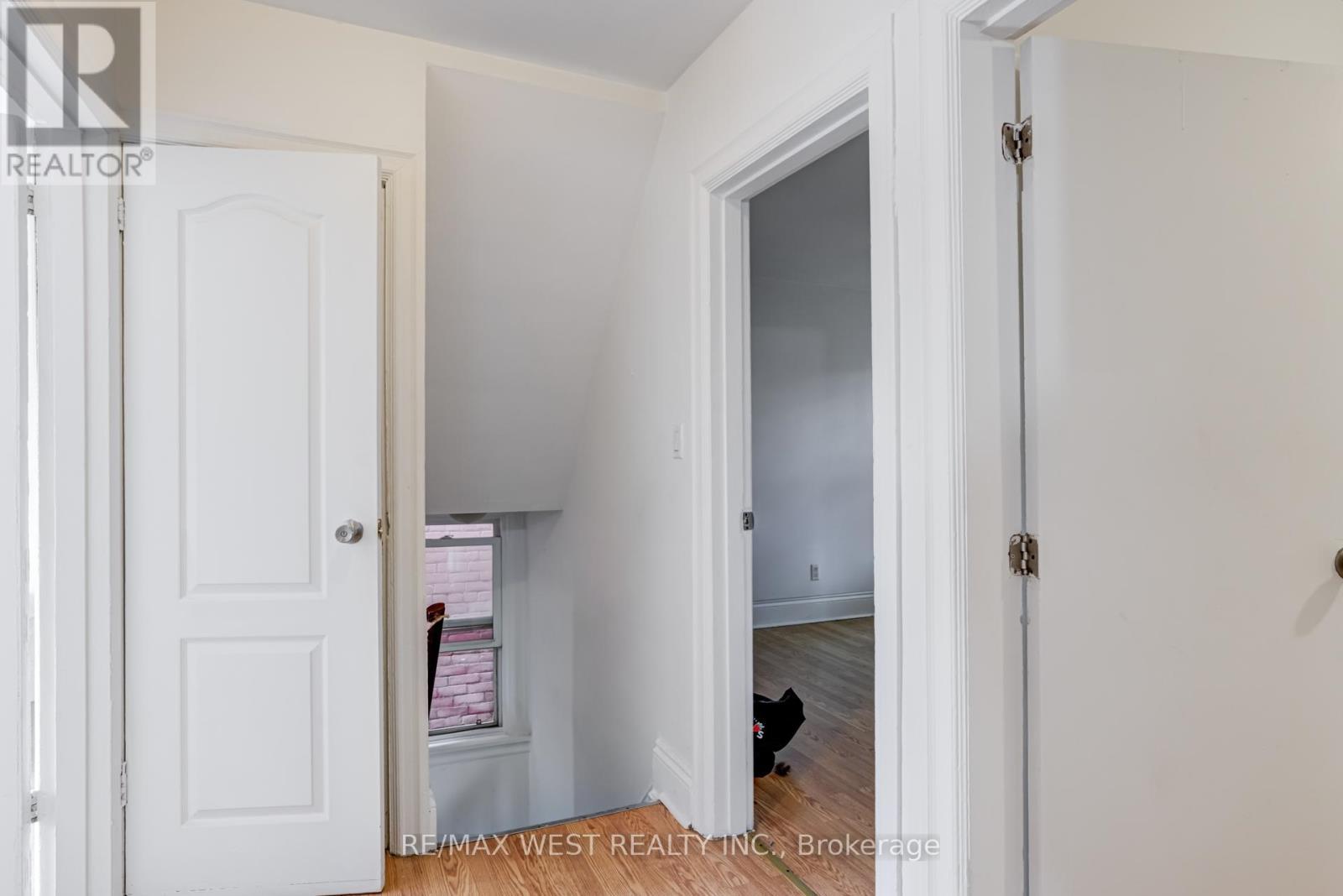 673 Wilson Street, Hamilton, ON - Indoor Photo Showing Other Room