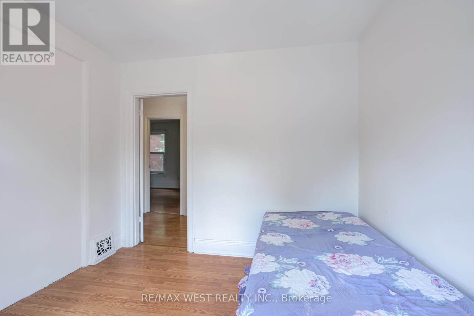 673 Wilson Street, Hamilton, ON - Indoor Photo Showing Bedroom