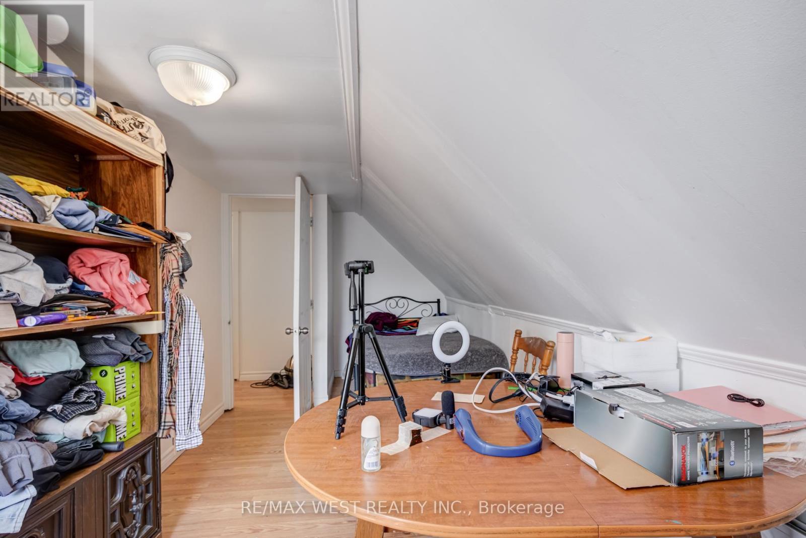 673 Wilson Street, Hamilton, ON - Indoor Photo Showing Other Room