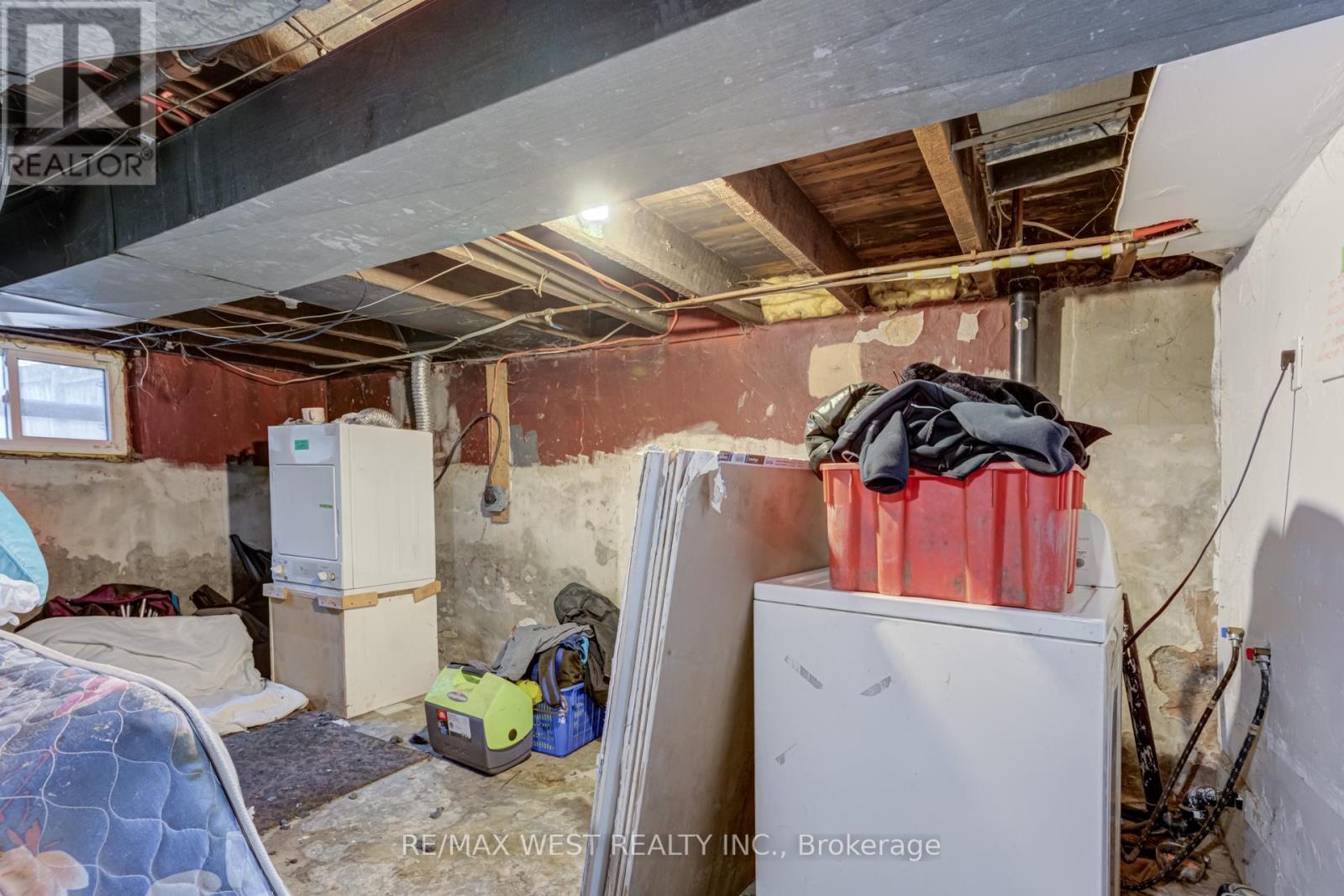 673 Wilson Street, Hamilton, ON - Indoor Photo Showing Basement