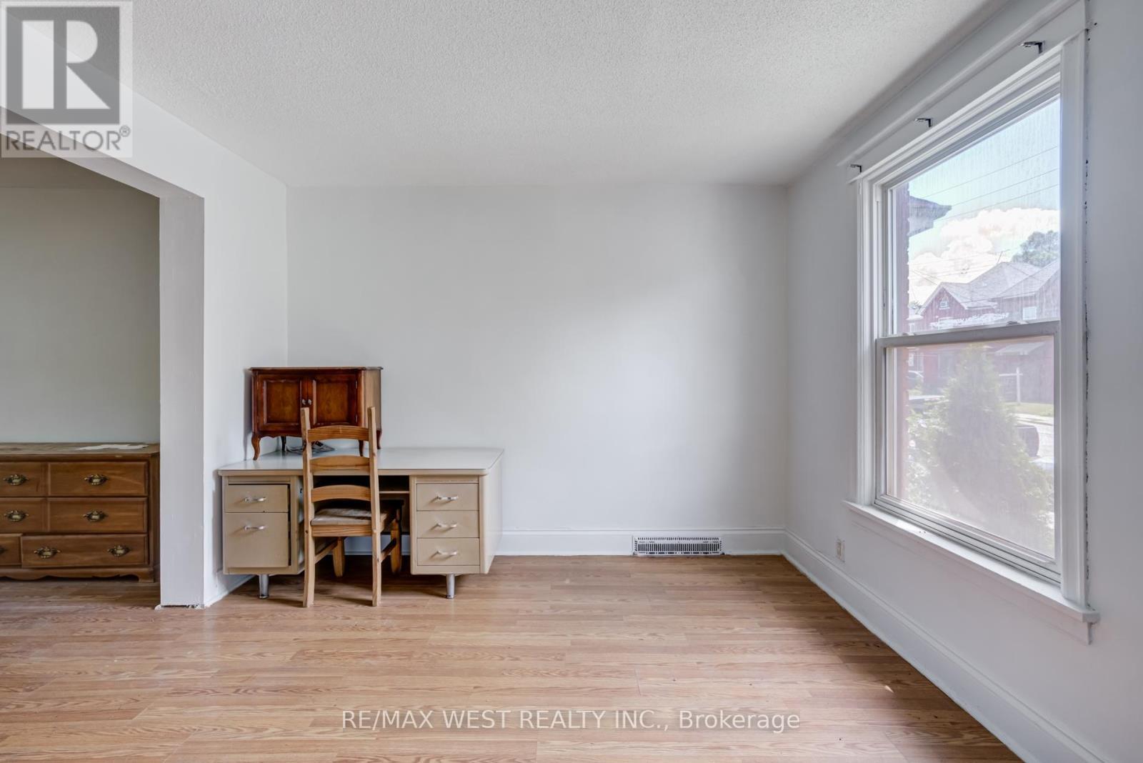 673 Wilson Street, Hamilton, ON - Indoor