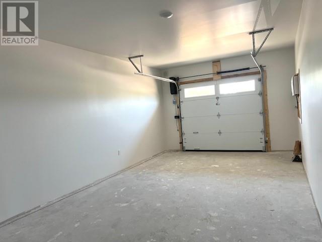 5 Emily Street, St. Charles, ON - Indoor Photo Showing Garage