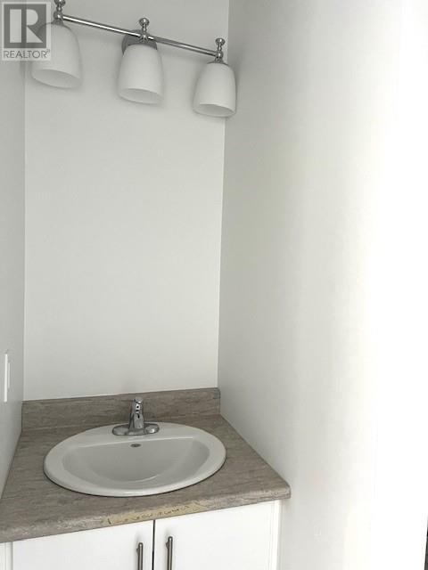 5 Emily Street, St. Charles, ON - Indoor Photo Showing Bathroom