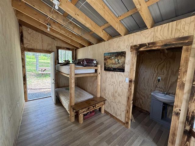 1 Viking Island, Eagle Lake, ON - Indoor